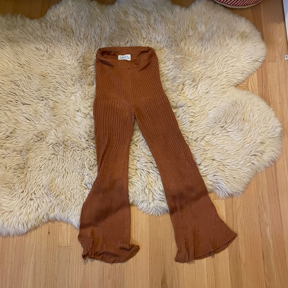 Women's Ribbed Flared pants - Picture 1 of 4